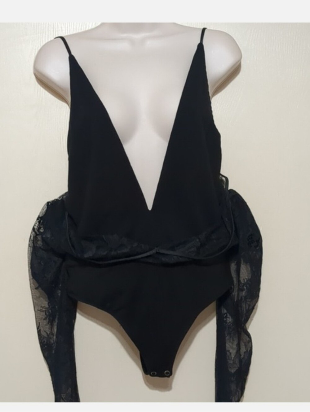 LOVERS + FRIENDS DEXTER Black Lace BODYSUIT Size Small NEW - Picture 10 of 12